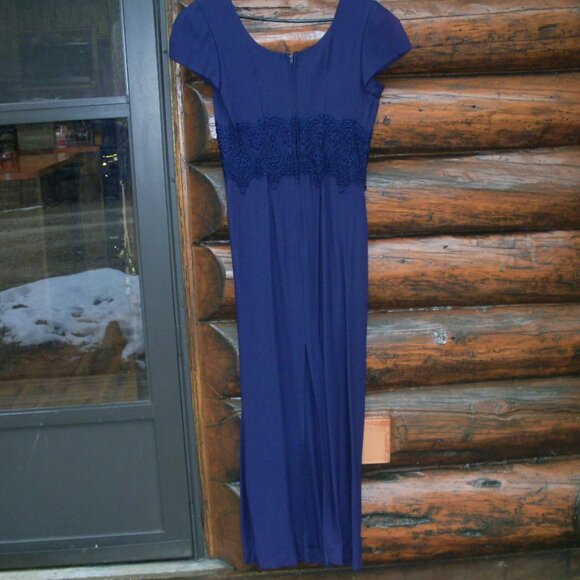 Euc Navy Blue Short Sleeve Maxi Dress Embroidered Accent SZ 9/10 - Picture 2 of 3